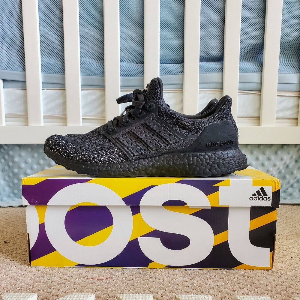 *SOLD* Ultra Boost Clima carbon sz 9.5 Ultraboost